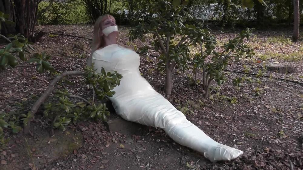 Microfoam Mummywrap Outdoors - Lorelei In Mummification Bondage