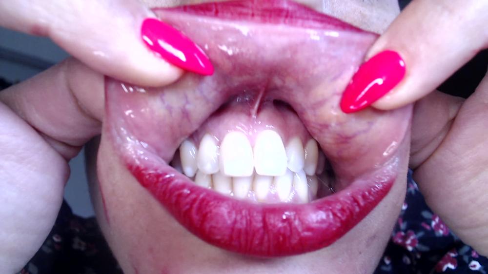 Emprexkala Veiny Tongue And Inner Lips