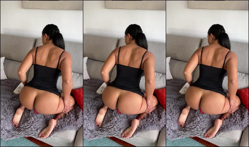 Gianasnow 2019 108335318 How About This Round Booty