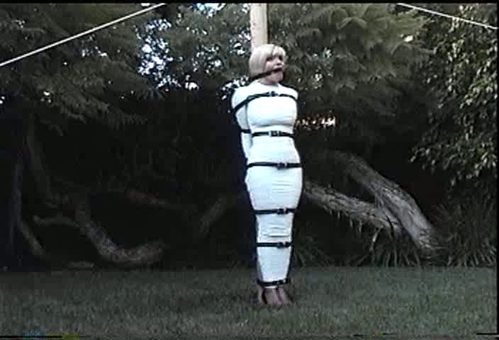 DP-102 - The Mummification of Brandy Part 2 / (Devonshire Productions)