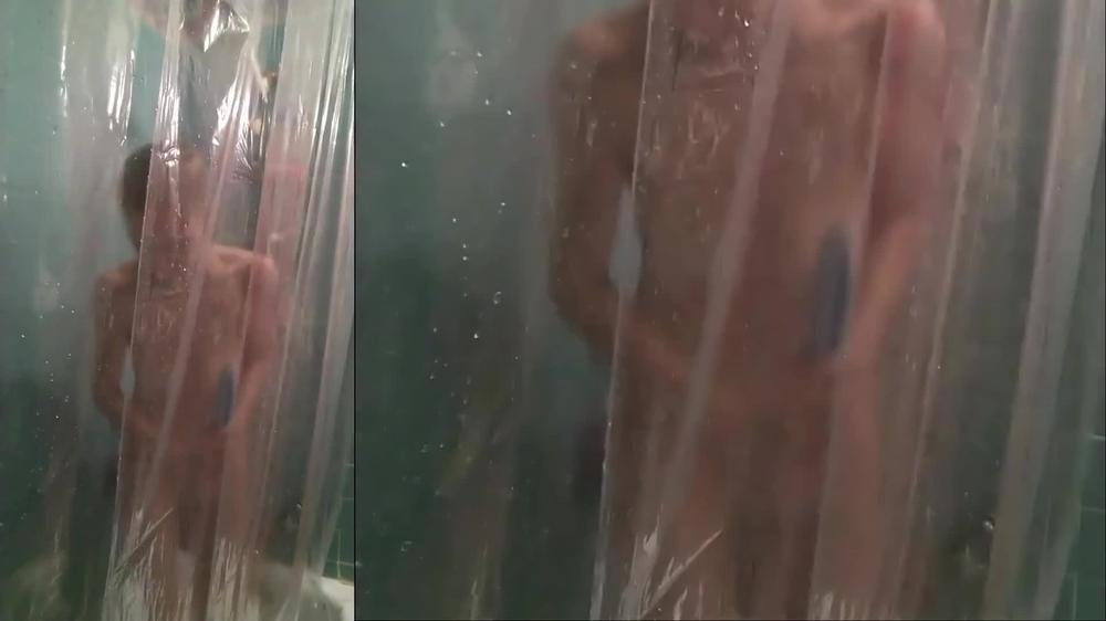 Willamina showers and Masturbates