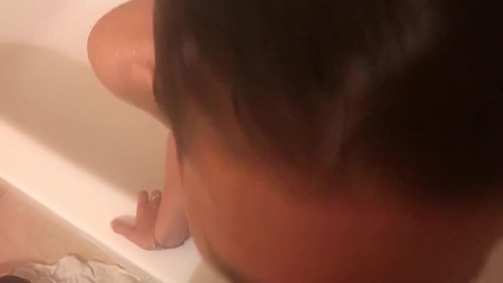 18 years old girl suck cock and swallow a load of hot cum