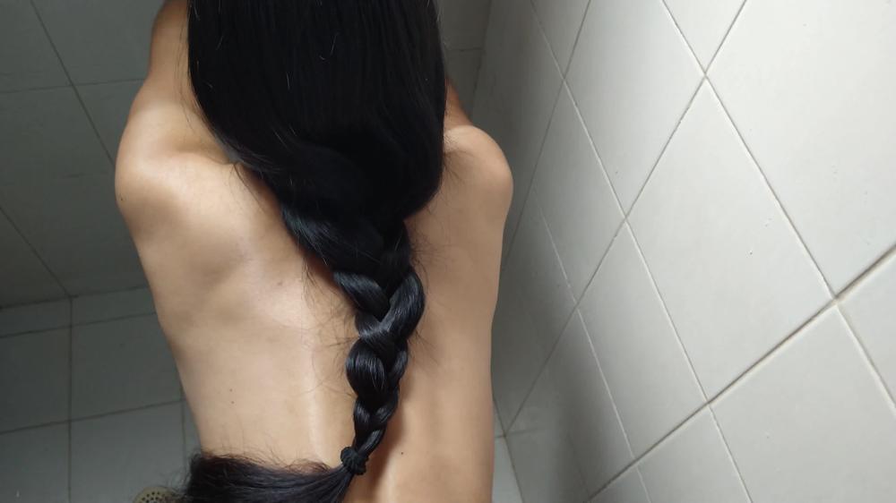 With my 18 year old colombian pornstar girlfriend in her parents bathroom