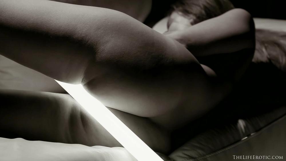 Metartnetwork.Thelifeerotic - Melena A - Fluorescent