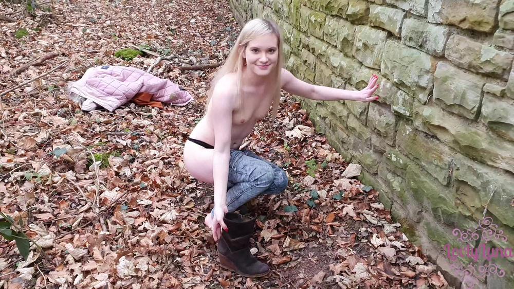 Lovlyluna Public Nude Walk Completely Naked Manyvids