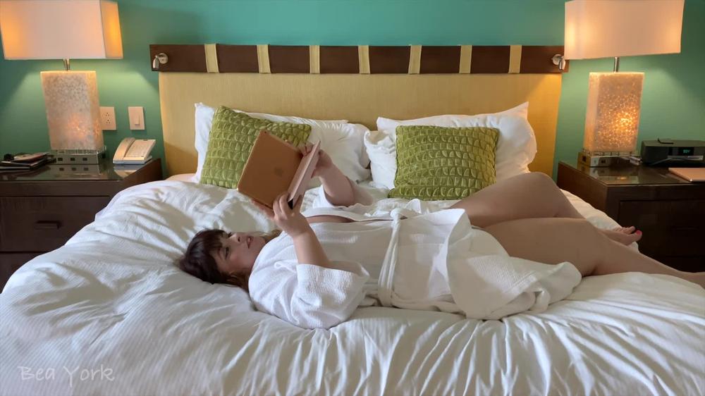 Bea's Tips - Traveling During a Pandemic (plz self isolate and watch porn)