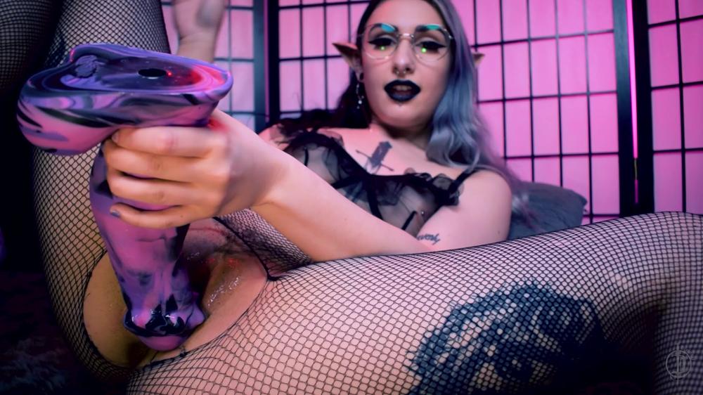 Elf Slut Fucks Her Fantasy Dildo