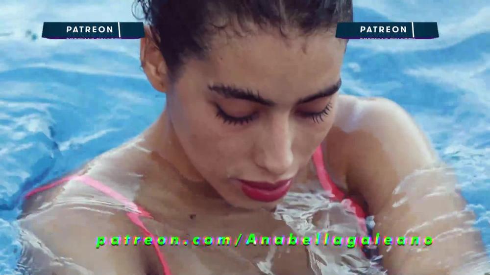 Anabella Galeano Baño mojado