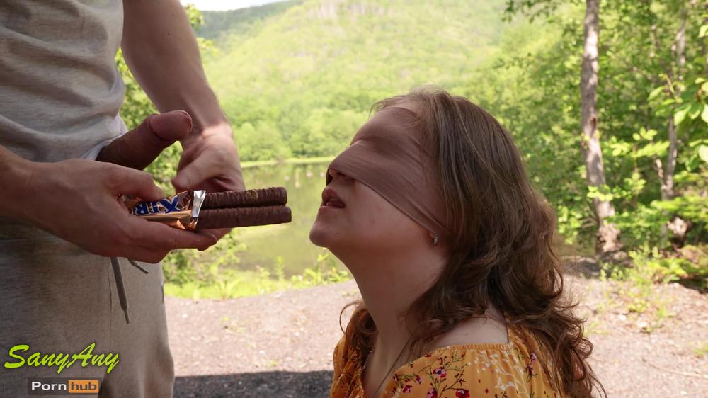 A game of taste outside. My friend tricked me again! (Chocolate Bars) XSanyAny
