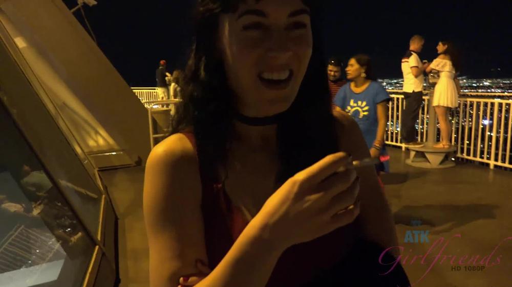 -Atkgirlfriends.Com-Virtual-Vacation-Part-1-She-S-Got-Big-Tits-But-Her-Feet-Are-What-Caught-04