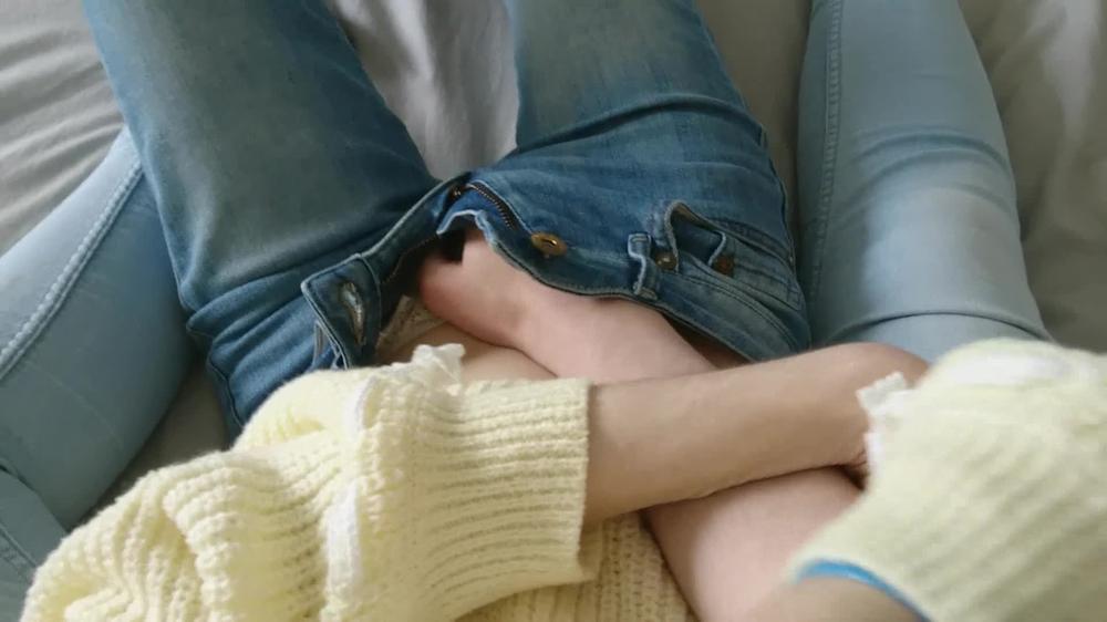 lesbian touches her girlfriend until she cums hard || anniversary remake!