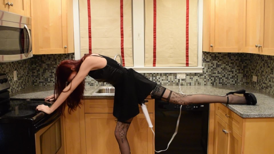 Misskittymoon Harness Hitachi Hands Free Orgasm