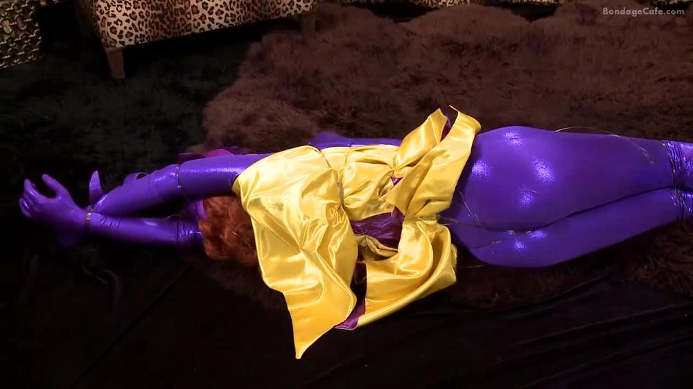 Wmbcv-1370 - Arielle Lane - Batgirl In Whiskers