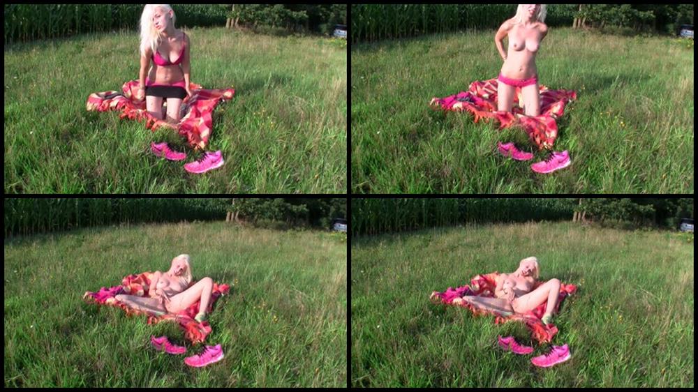 Sexyjenjen First Time Outdoor Dirty Talk