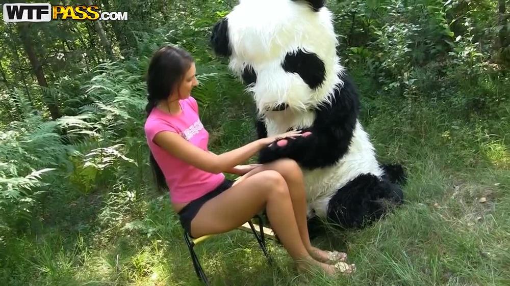 [Pandafuck] Molly - Hot Strapon Fucking In The Woods