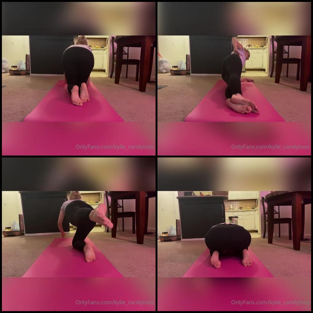 Kylie Coco 30 04 2021 2096831830 Yoga Feet