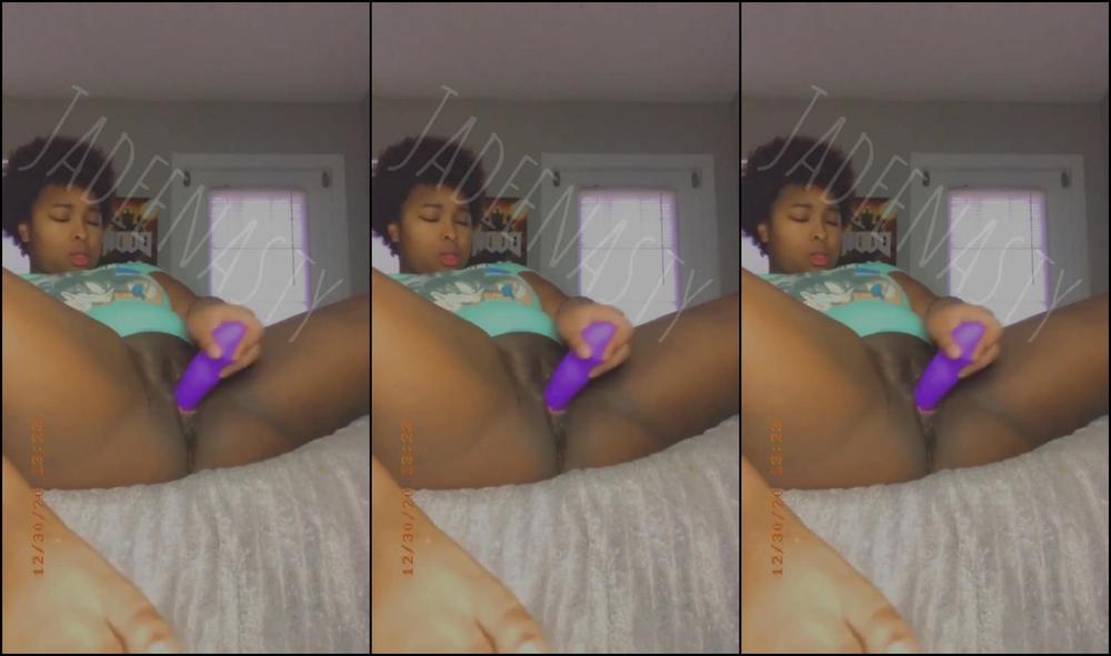 Ebony Short Squirt
