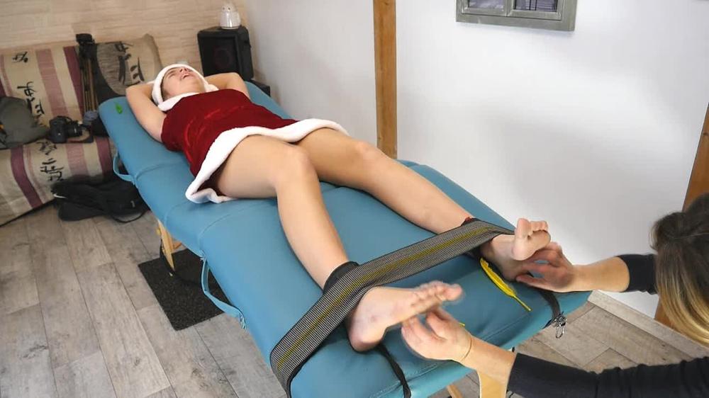 Frenchtickling - This Is Veronique'S Turn To Play With Super Ticklish Santa'S Daughter