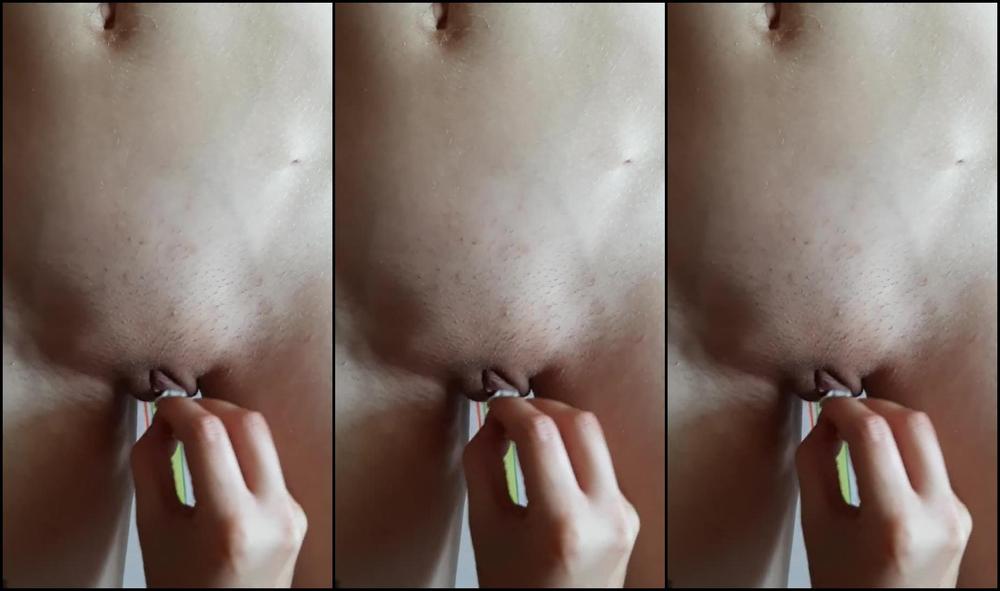 Brought To Orgasm With Chewing Gum. - 1080P