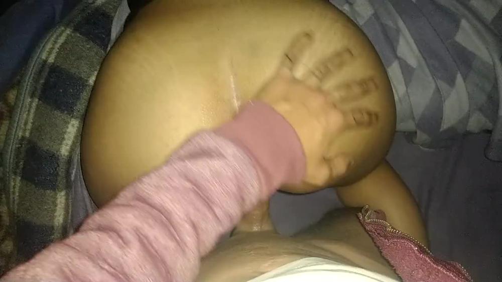 Lubricate your anus with your vaginal fluids - POV