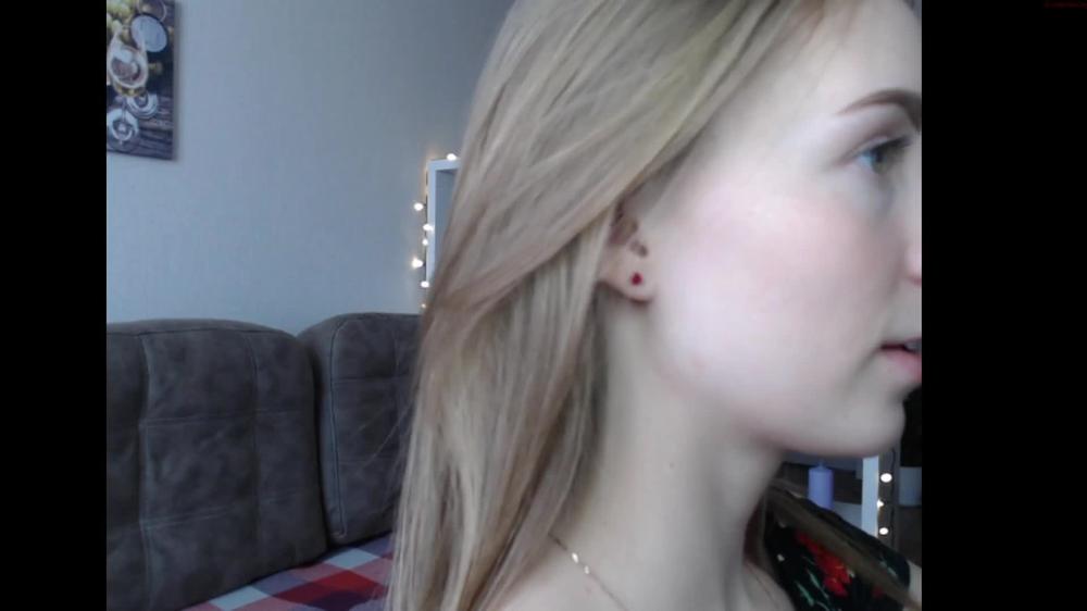 Cumonclit_05042021_1105_Couple_Chaturbate