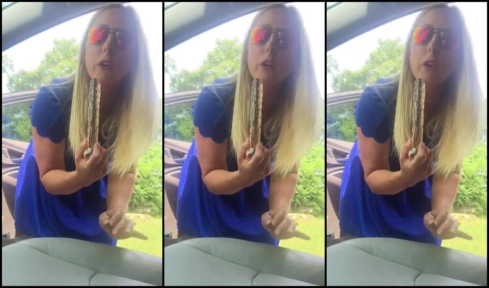 Brickbabe’s Dripping Wet Pussy fucking my Glass Dildo!
