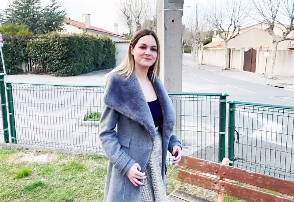 Alice. Alice, 30Ans, Secrétaire À Grenoble