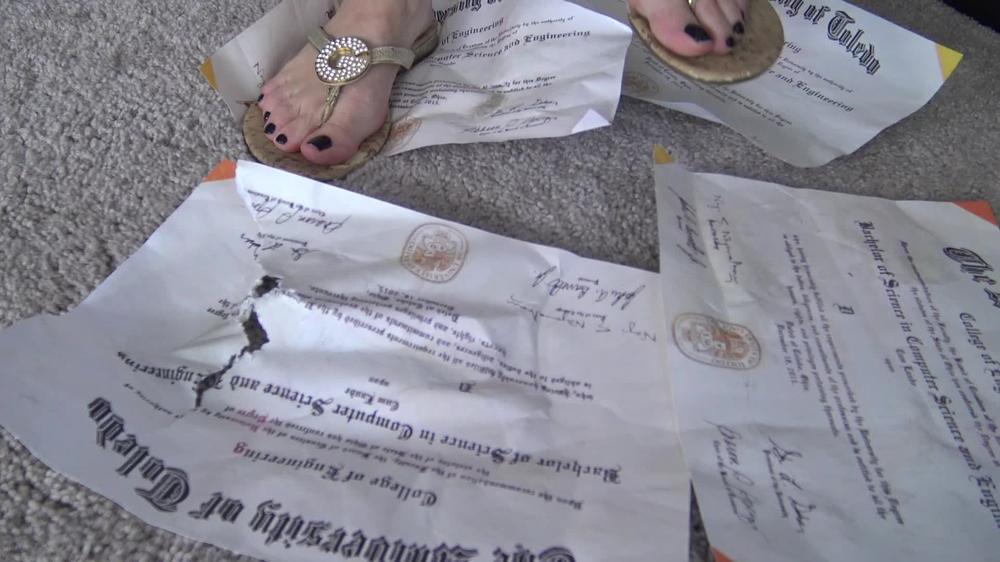 Roxieraefetish Worthless Diploma