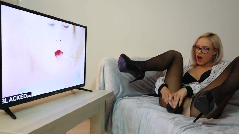 Tight Pussy masturbation after a long abstination