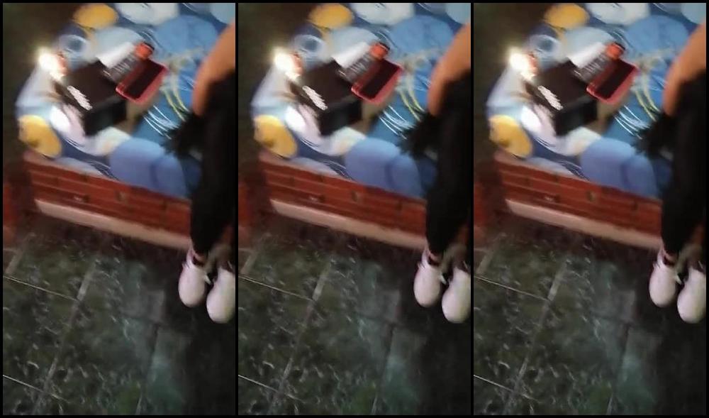 Que PUTA la hija del vecino mira nada mas.