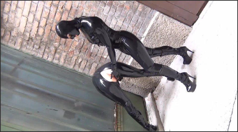 Samantha Jolie Rubbertanja.Com 105 17.07.2012