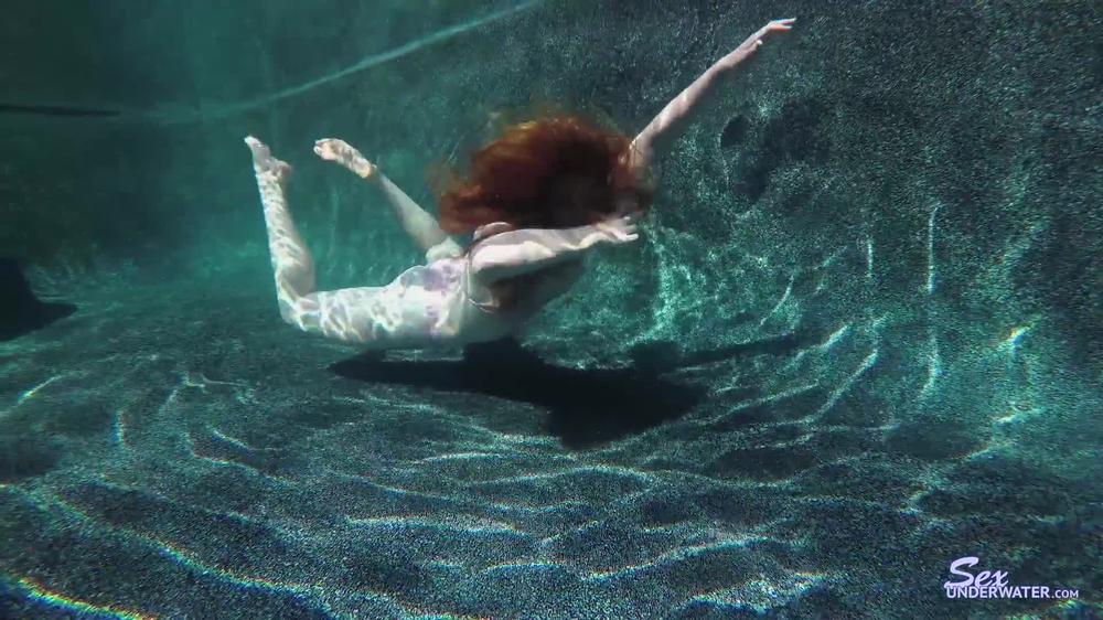 [Sexunderwater.Com] Arietta Adams Uw Model Training 1 02.01.2019
