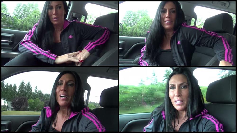 Katie71 Milf Has First Experience With A Tranny
