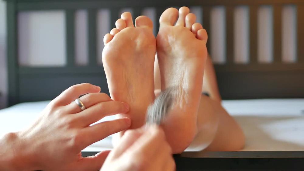 Zentickling - Feather Tickled Feet