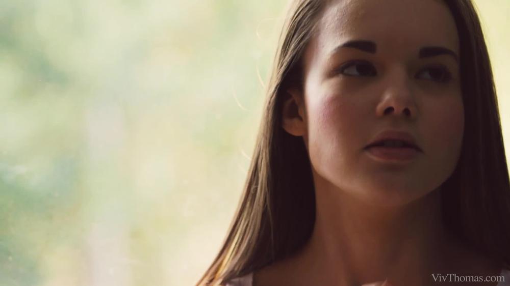 Baby Jewel - Behind The Scenes. Baby Jewel On Location (08.05.2016) [Vivthomas.Com]