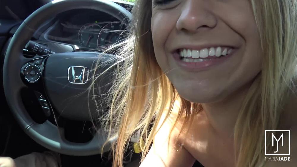 Mariajadestudiosllc Slut Jacks Her Bf In Car At Busy Road Manyvids