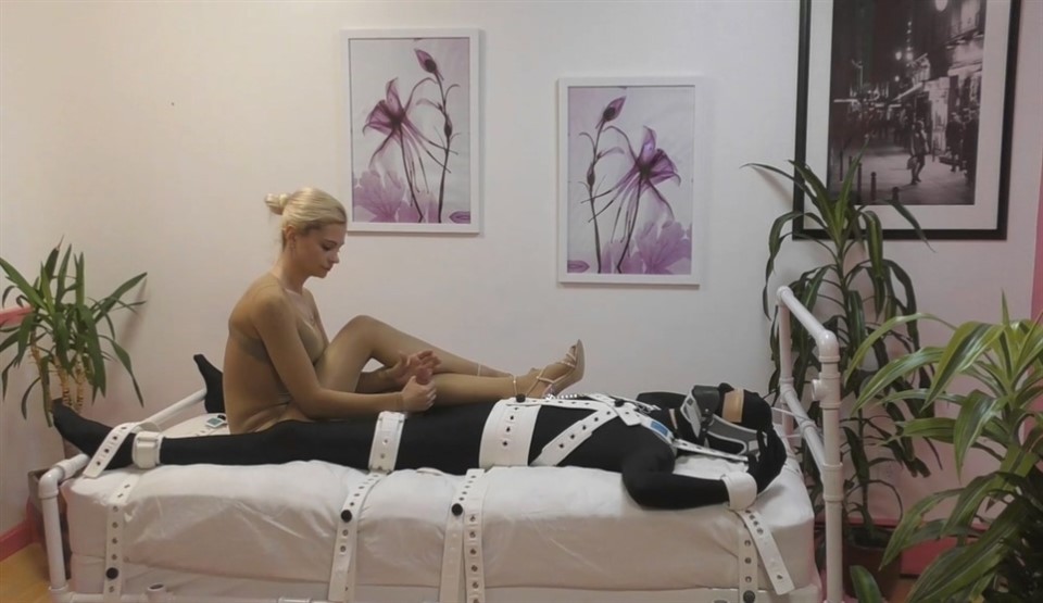 Mistress Helix. Total Sensory Deprivation