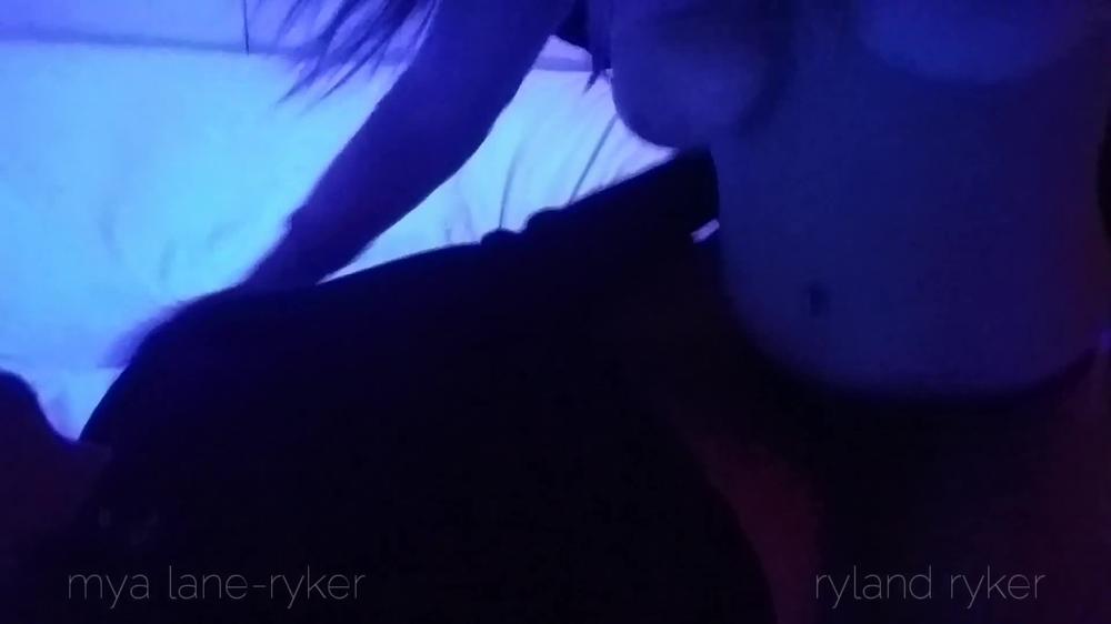 Creampie in a Sex Dungeon
