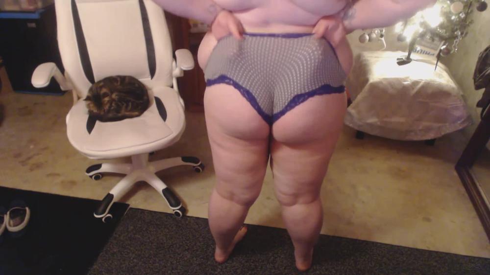 [Manyvids.Com] Jeans And Tank Strip
