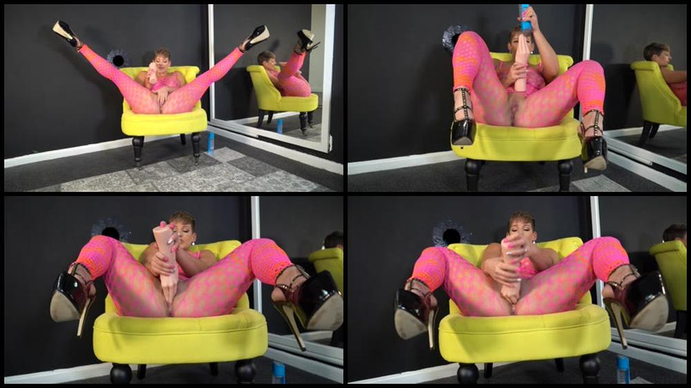 Hannahbrooks Testing Out My New Fisting Toy Xxx