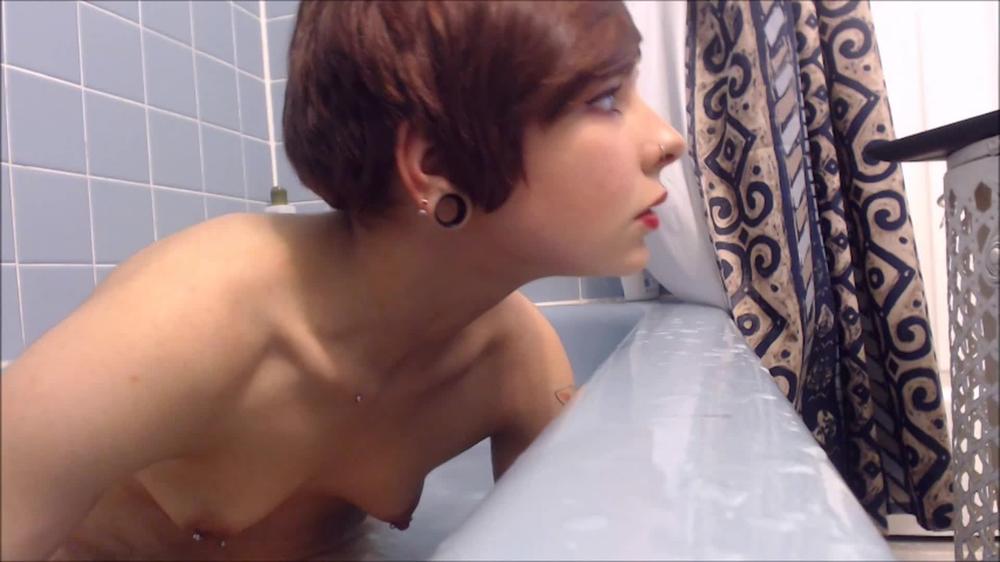 [Manyvids.Com] Vixenxmoon - Fisting & Gaping W Feet And Squirting