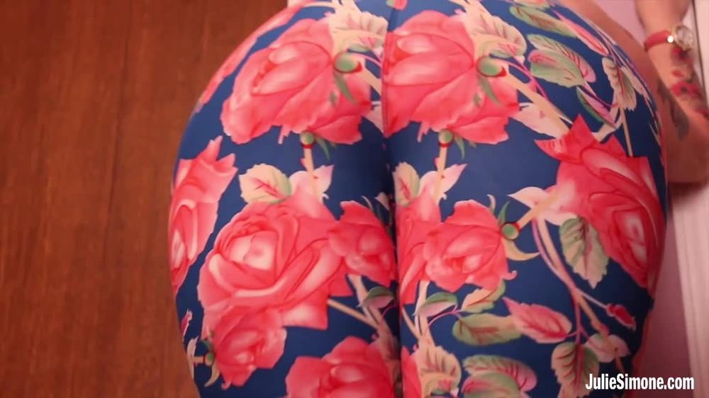Big-Ass-In-Leggings