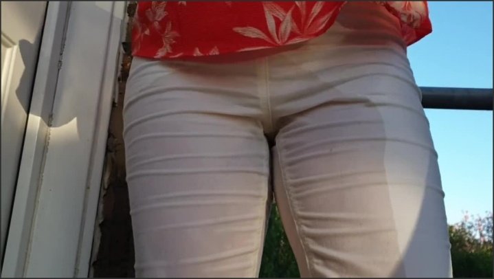 Alice Wetting My White Jeans Over And Over For A Whole Week Compilation