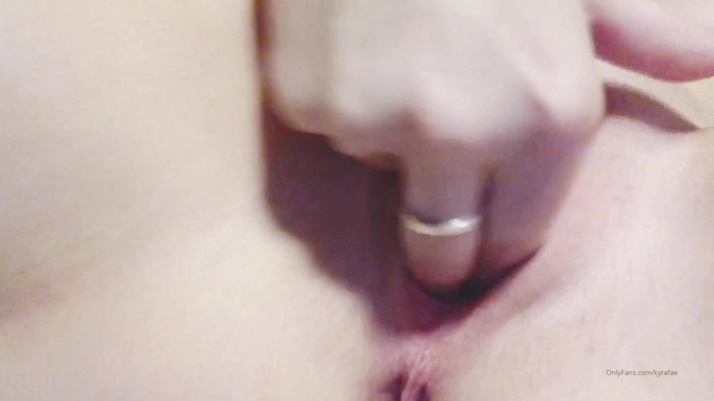Kyrafae 2019 100413315 Fingers