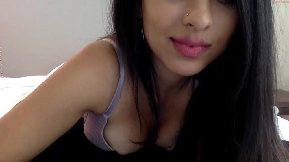 Saravunovix_03102020_2036_Female_Chaturbate (1)
