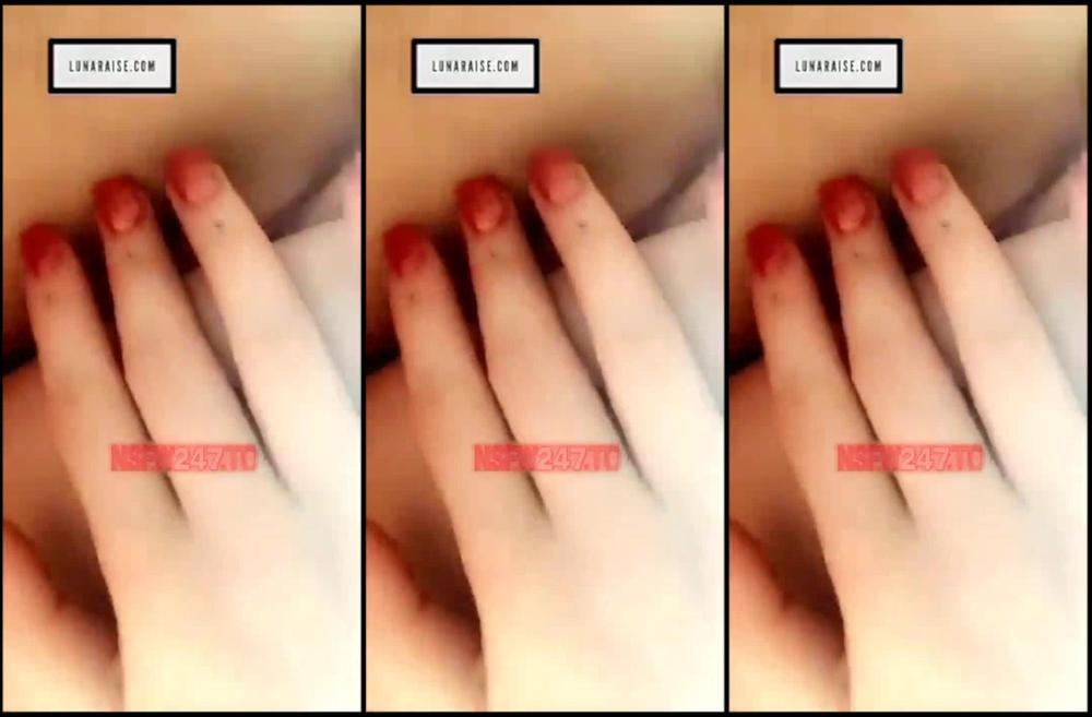 Luna Raise On Couch Snapchat Premium 20190415 - Nsfw247.To (1)