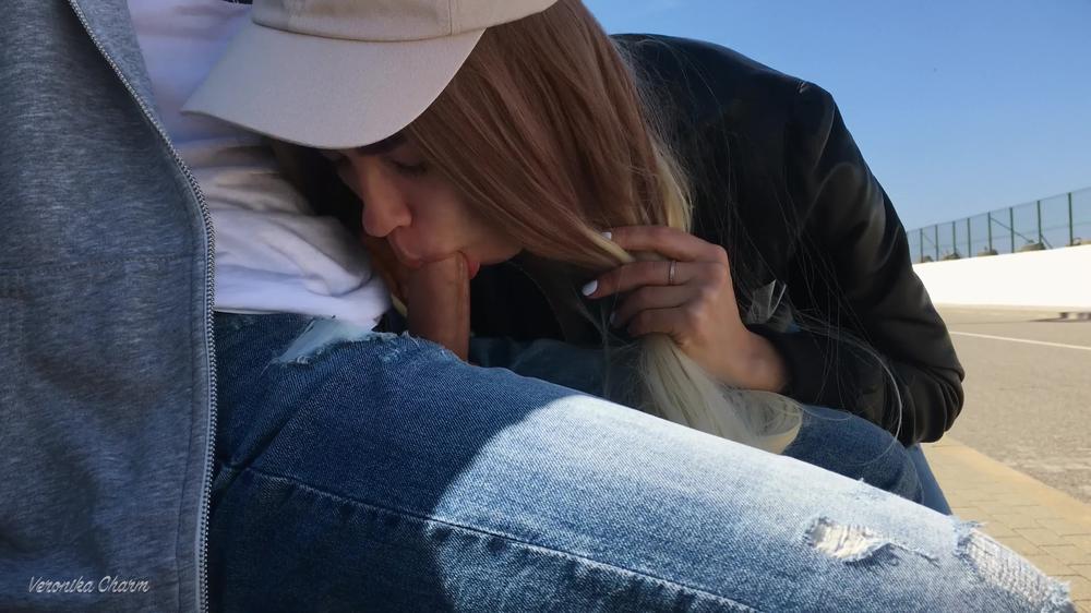 Babe Was Surprised To See Guy Jerking Off Dick In The Park :)