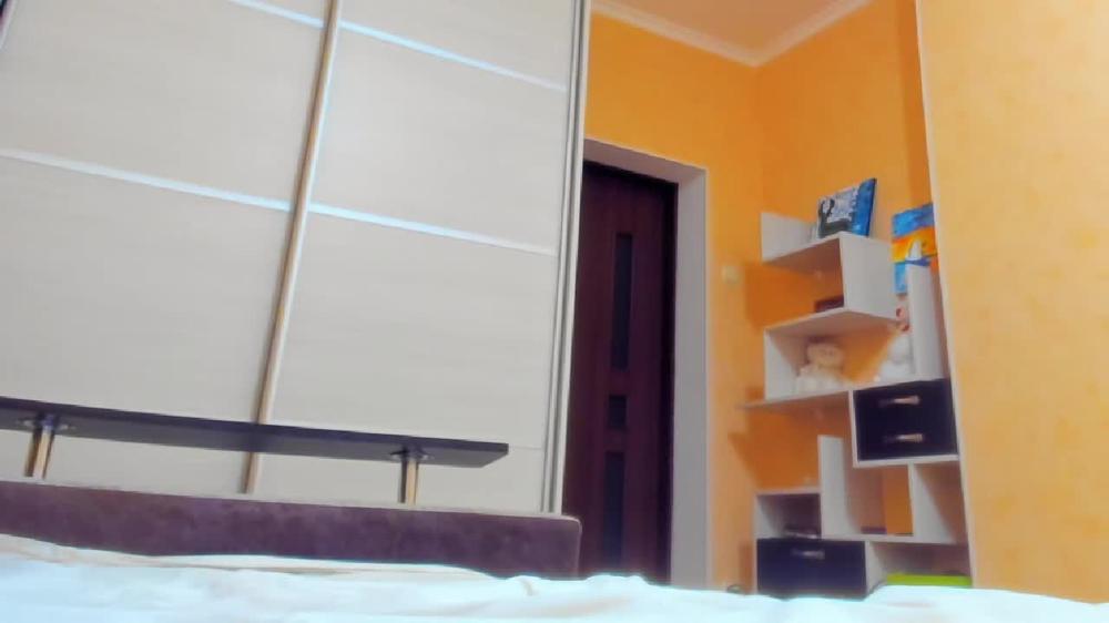 Hot girl Myla_Angel home alone masturbates long and hard with dildo and fingers!