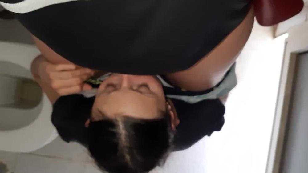 В Туалете На Автостоянке Довела Её До Оргазма - Lesbian_Illusion - Pornhub.Com