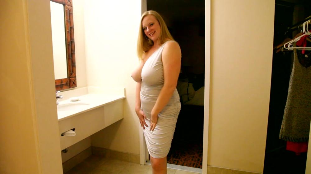 Cameron Skye Getting Naked In The Changing Room
